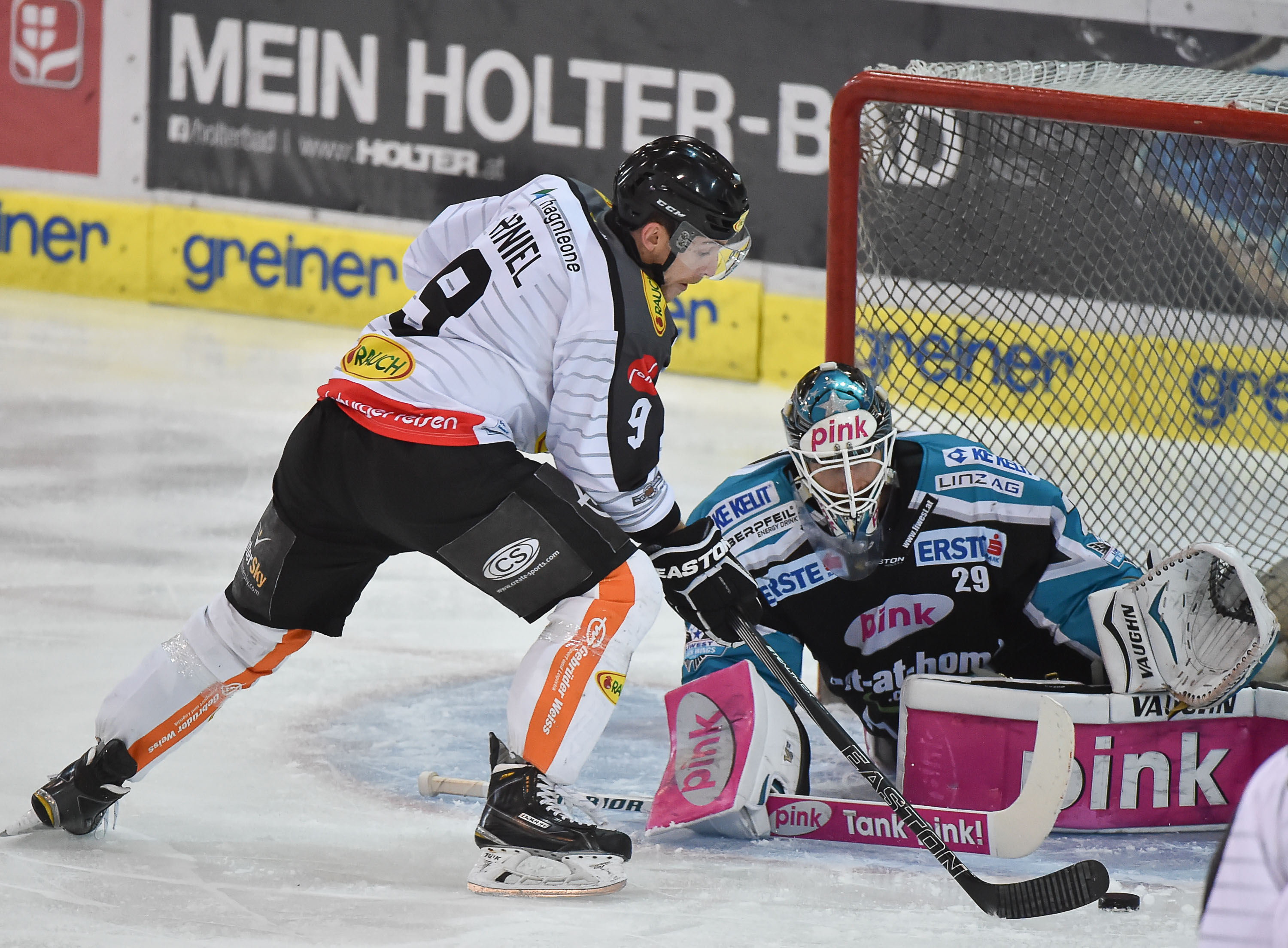 AUT, EBEL, Liwest Black Wings Linz vs Dornbirner Eishockeyclub