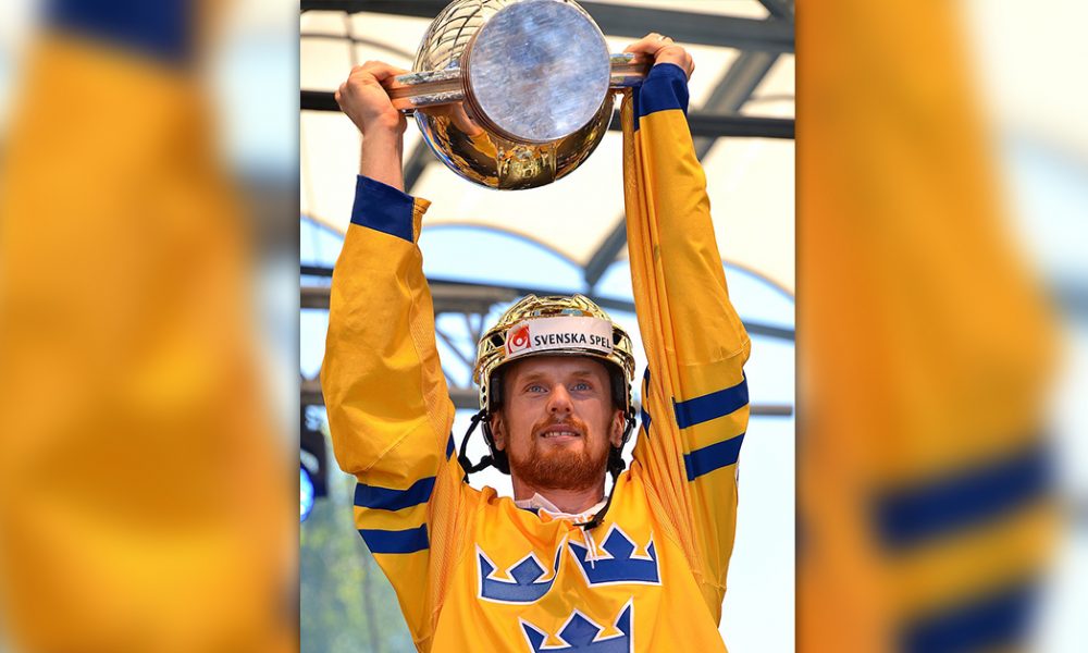 NHL Daniel Sedin feiert besonderen Meilenstein (inkl. Video) Hockey