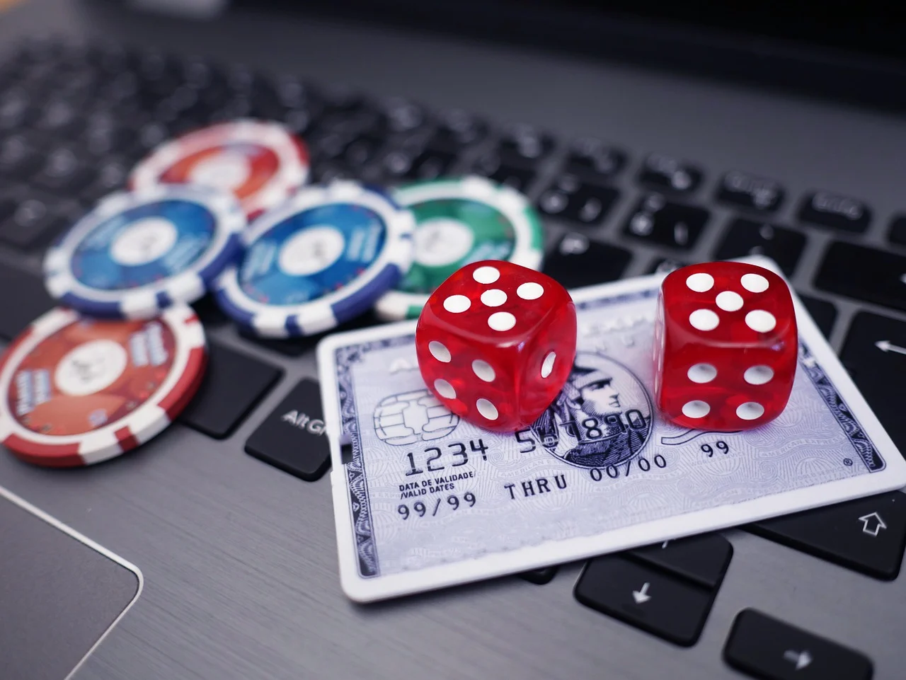 Online Casinos Smackdown!